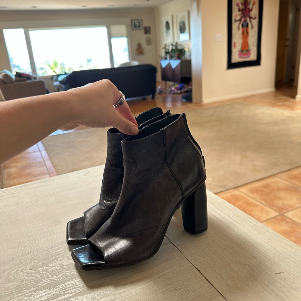 Freebird genuine Italian leather heels: size 40